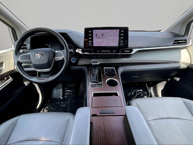 Used 2023 Toyota Sienna Van