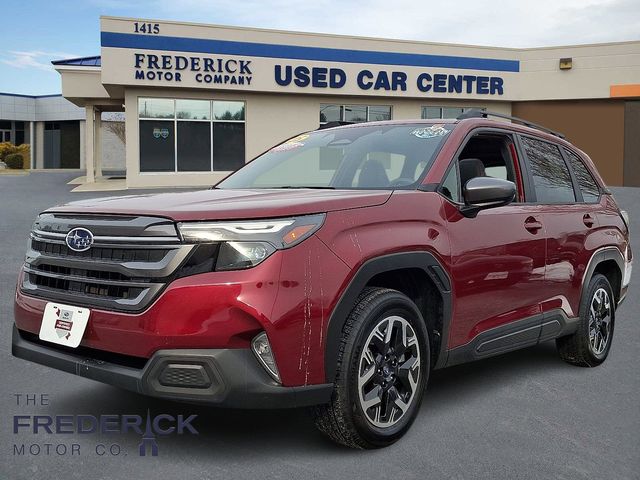 2025 Subaru Forester Premium Crossover AWD