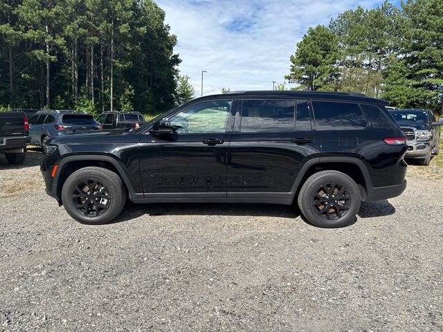 Used 2025 Black Jeep Altitude X image 2