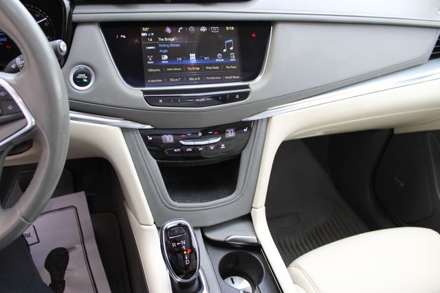 Used 2019 Blue Cadillac Luxury image 15