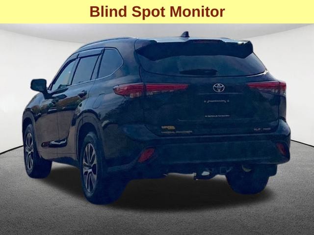 2022 Toyota Highlander XLE 5