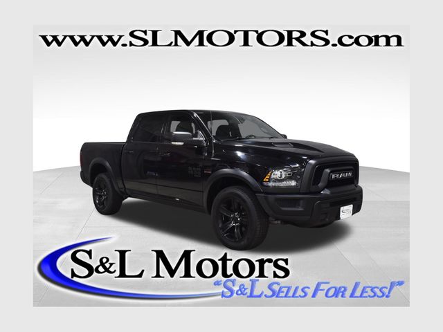 Diamond Black Crystal Pearlcoat 2022 RAM 1500 Pickup Truck Four-Wheel Drive 8-Speed Automatic