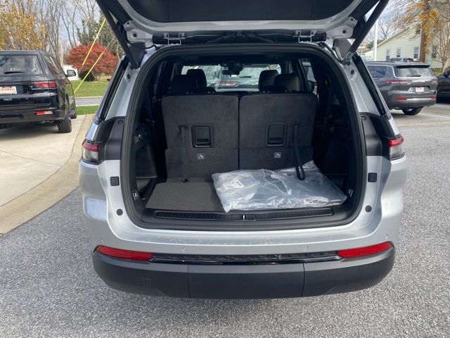 new 2025 Jeep Grand Cherokee L car, priced at $38,689