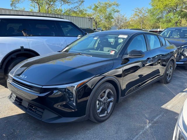 2025 Kia K4 LXS FWD