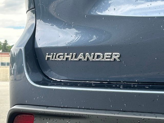 used 2019 Toyota Highlander car, priced at $24,059