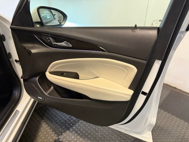 2020 Buick Regal Avenir photo