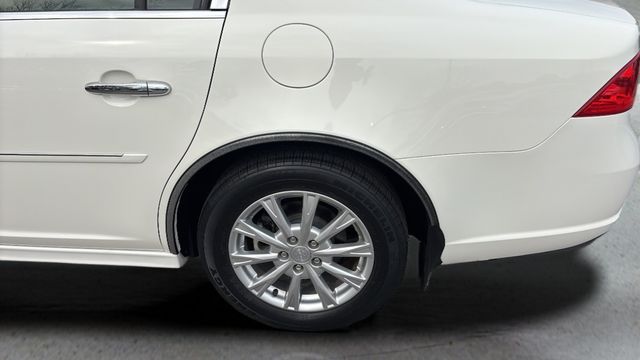 Used 2011 White Buick CXL image 33