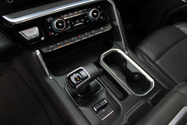 Used 2022 Silver GMC Denali image 17