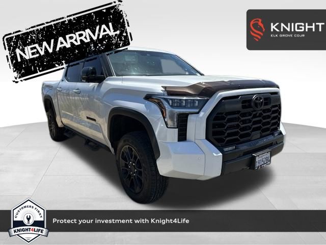 White (Wind Chill Pearl) 2024 Toyota Tundra Pickup Truck Four-Wheel Drive Automatic