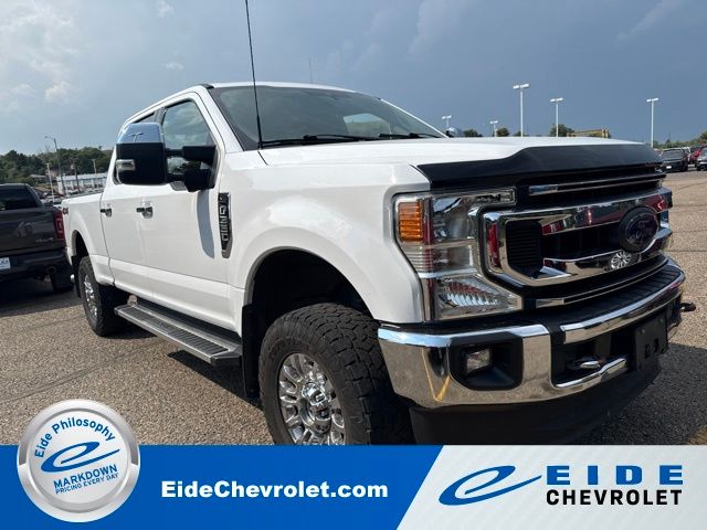 Oxford White 2022 Ford F-350 Super Duty Pickup Truck Four-Wheel Drive Automatic