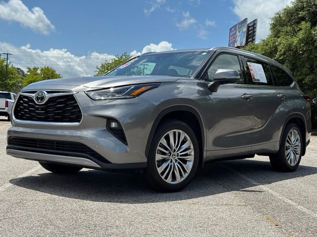 Used 2025 Toyota Highlander SUV