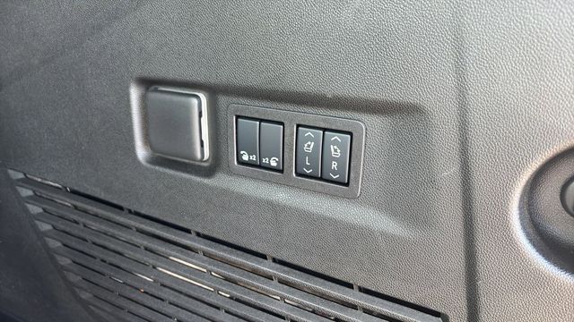 Used 2025 Gray Chevrolet RST image 34