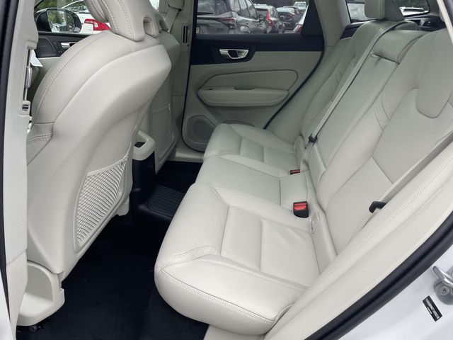 New 2026 White Volvo T8 Ultra image 17