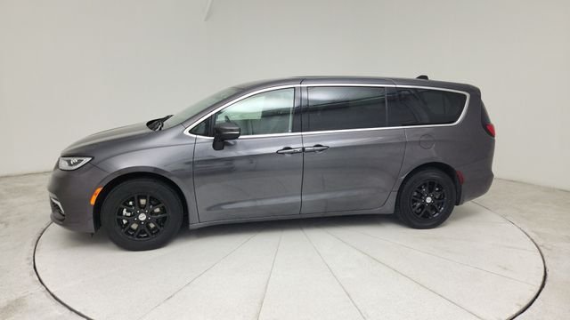 2023 Chrysler Pacifica Touring L - 1