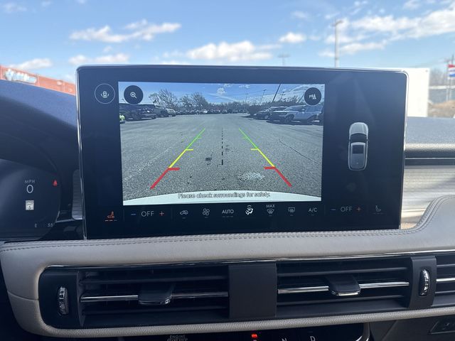 Certified Used 2025 White Lincoln Premiere image 25