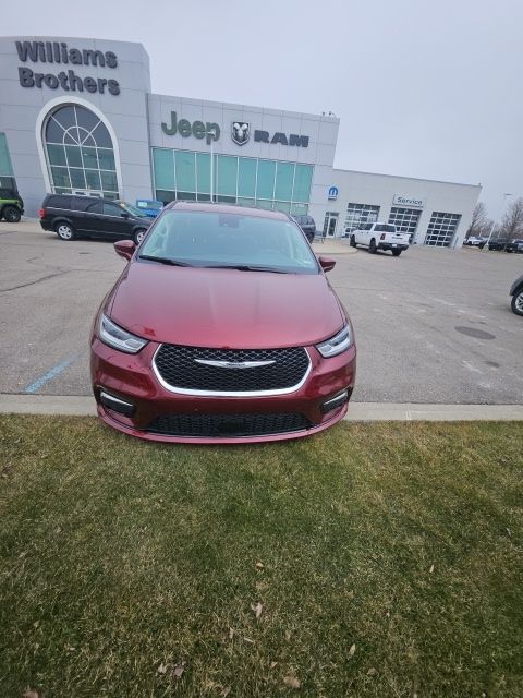 2022 Chrysler Pacifica Hybrid Touring L - Velvet Red Pearlcoat exterior view 3