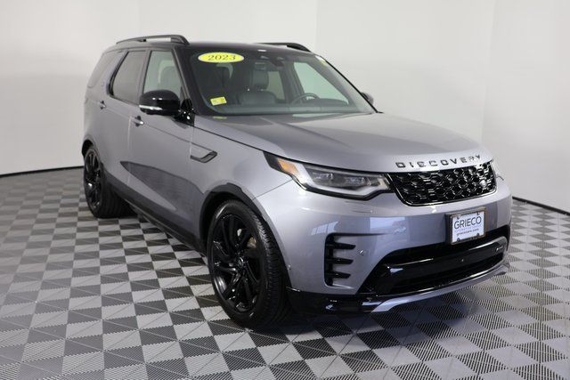 2023 Land Rover Discovery P300 S R-Dynamic AWD