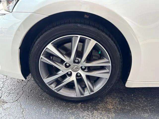 LexusIS11