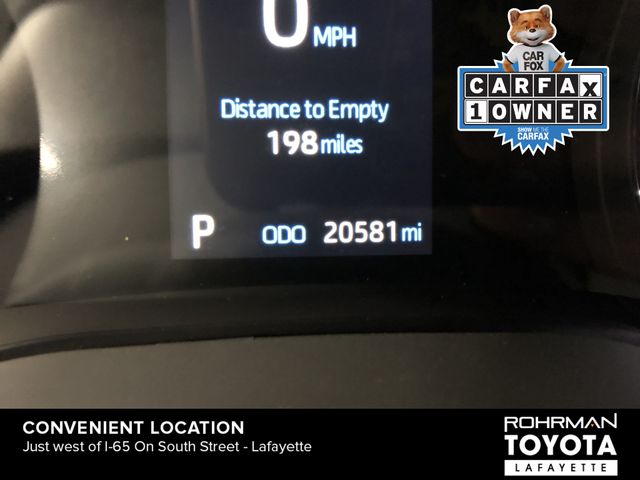 2022 Toyota Sienna XLE 19