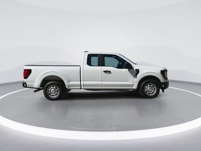 New 2026 Oxford White Ford XL image 9