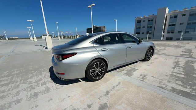 2025 Lexus ES - $46,788