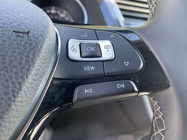 2021 Pyrite Silver Metallic Volkswagen Tiguan 2.0T SE AWD SUV