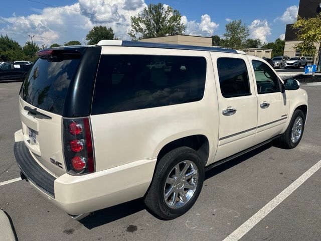Used 2013 White GMC Denali image 3