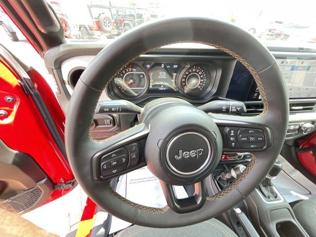 Used 2024 Jeep Gladiator Truck