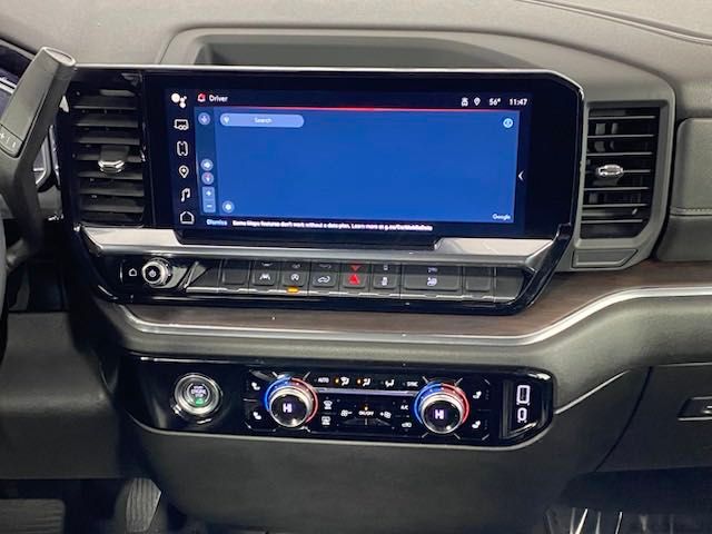 2024 GMC Sierra 1500 SLT photo