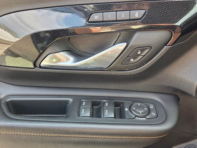 Used 2022 Black GMC AT4 image 31