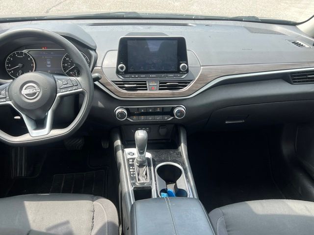 Used 2024 Nissan Altima Sedan