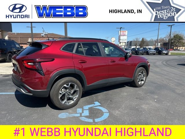 Used 2025 Red Chevrolet LT image 19