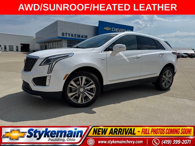 Crystal White 2025 Cadillac XT5 SUV / Crossover Four-Wheel Drive 9-Speed Automatic