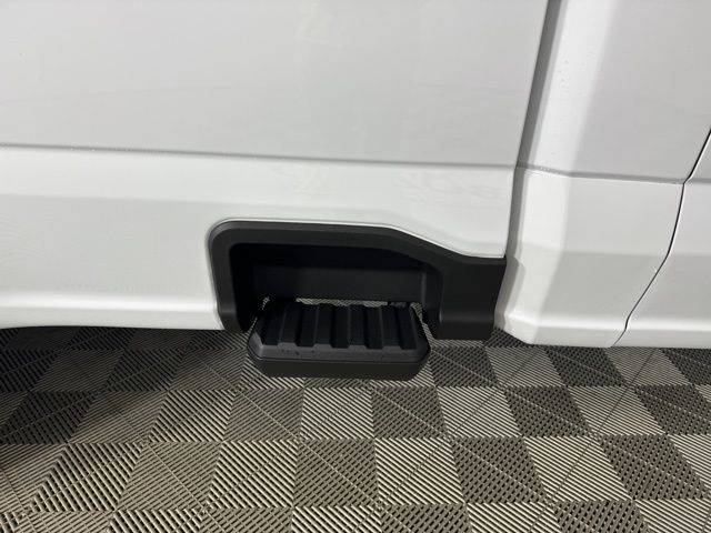 2024 Oxford White Ford Super Duty F-350 SRW XL RWD Truck