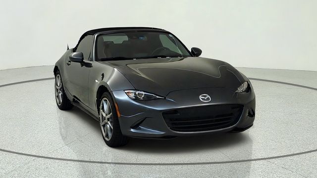 Machine Gray Metallic 2023 Mazda MX-5 Miata Convertible Rear-Wheel Drive 6-Speed Automatic