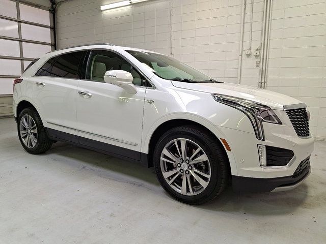 Crystal White Tricoat 2025 Cadillac XT5 Premium Luxury AWD SUV / Crossover Four-Wheel Drive 9-Speed Automatic