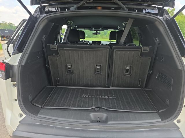 Used 2023 2 Tone White / Black Roof Nissan Rock Creek image 14