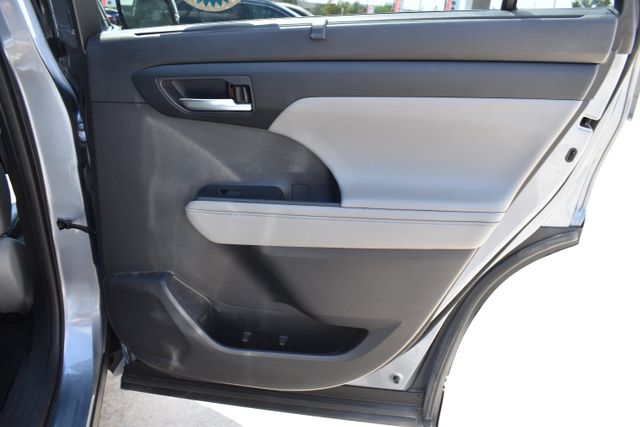 Used 2020 Toyota Highlander Hybrid SUV