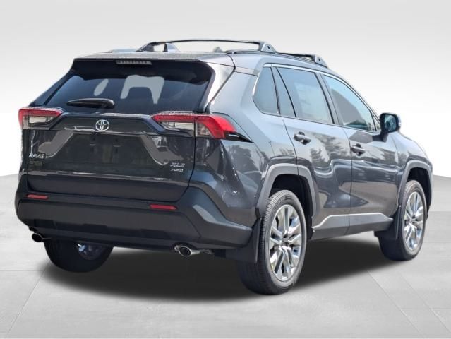 2024 Toyota RAV4 XLE Premium 3