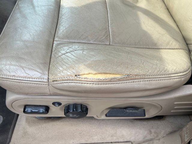 Used 2005 Red Ford XLT image 13