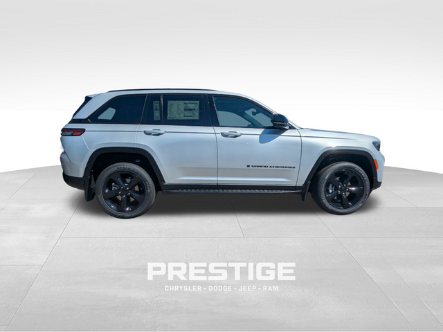 2024 Jeep Grand Cherokee  4