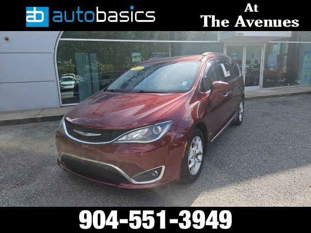 Velvet Red Pearlcoat 2017 Chrysler Pacifica Minivan Front-Wheel Drive 9-Speed Automatic