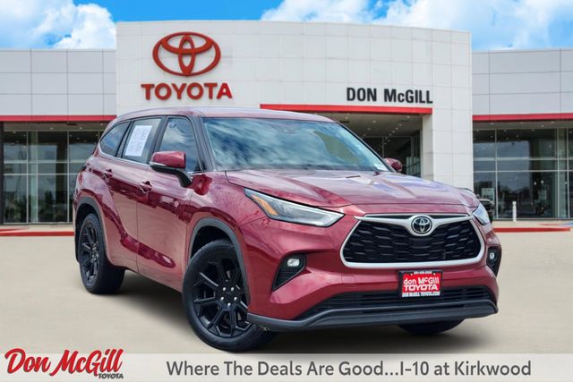 2023 Toyota Highlander LE Red at Community Toyota