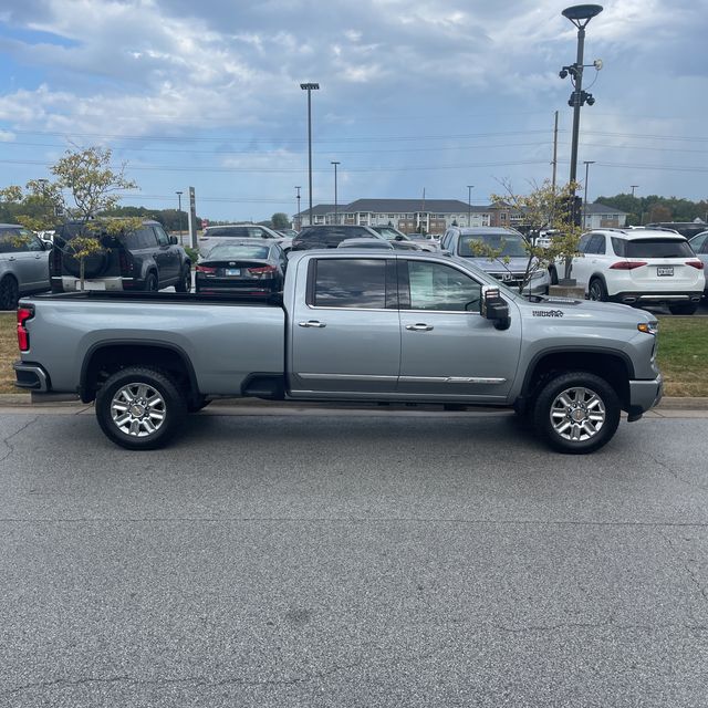 2024 Chevrolet Silverado 3500HD High Country 13