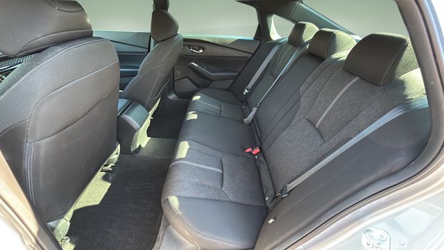 Used 2023  Honda Sport image 21