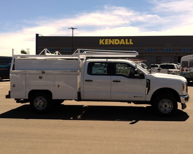 New 2026 Oxford White Ford XL image 7
