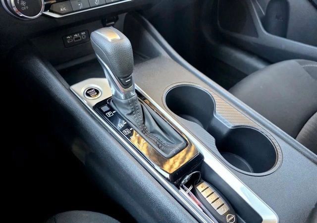 Used 2025 Black Nissan 2.5 SV image 5