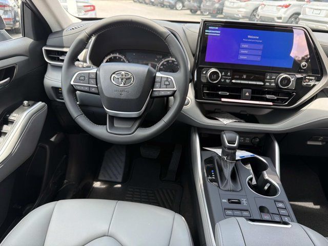 New 2026 Toyota Highlander SUV