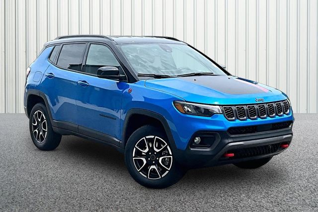 Hydro Blue Pearlcoat 2025 Jeep Compass Trailhawk 4WD SUV / Crossover Four-Wheel Drive 8-Speed Automatic