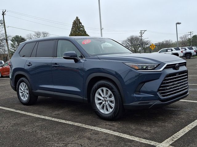 Storm Cloud 2025 Toyota Grand Highlander XLE FWD SUV / Crossover Front-Wheel Drive 8-Speed Automatic